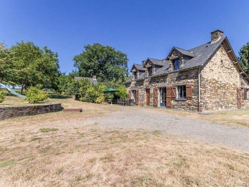 Moisdon-la-Riviere Maison | Maison de Charme au Calme avec Jardin, Idéale Famille, Proche Nantes! - FR-1-306-1008