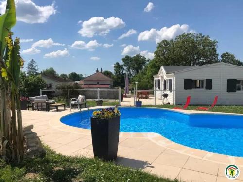 Velet Maison | Maison de charme à Velet avec piscine et terrasse - FR-1-583-399