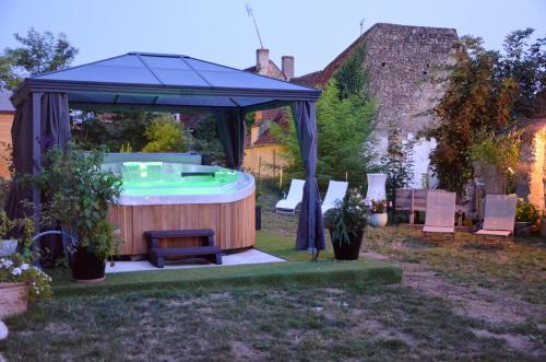 Le Blanc Maison | Maison de charme au cœur du Blanc, avec spa et jardin