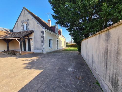 Faverolles Maison | Maison de Charme avec Piscine Chauffée et Tennis à Proximité du Zoo de Beauval - FR-1-591-26