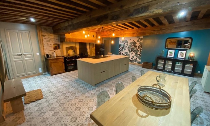 Vaux Maison | Maison de campagne avec SPA en pleine nature, idéale pour les familles!