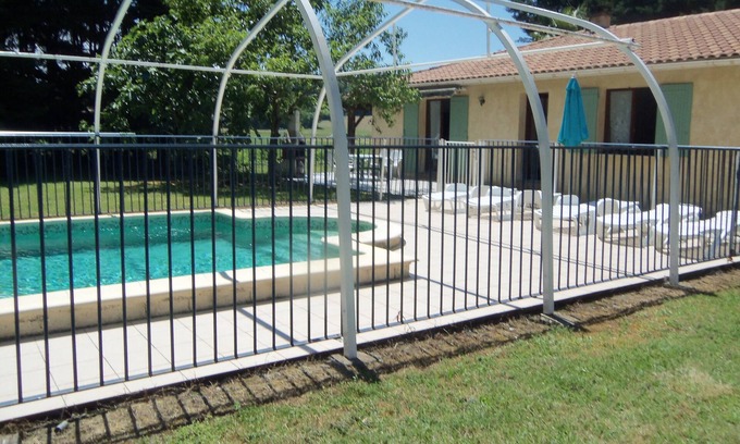 Serres-et-Montguyard Villa | Maison de campagne avec piscine et parc privé