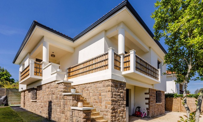 Montauban Maison | Maison de la sérénité, 5 chambres avec piscine, tout confort à Montauban