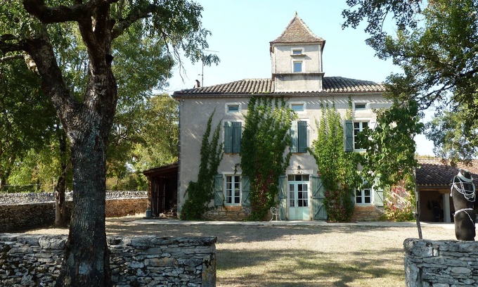 Lugagnac Maison | Maison de Maître au Cœur du Parc Régional du Quercy. Calme et Nature Assurés !