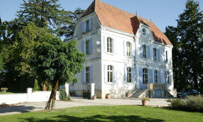 Ginestet Maison | Maison de Maître au Coeur de la Campagne Dordognaise, Idéale Pour les Familles !