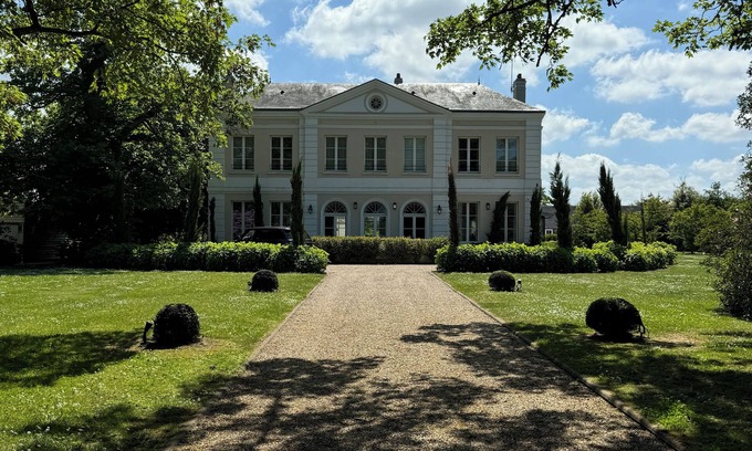 Equemauville Maison | Maison de maître on the outskirts of Honfleur, heated pool and landscaped garden
