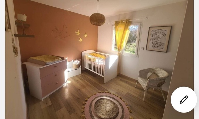 Commelle-Vernay Maison | Maison de Plein Pied