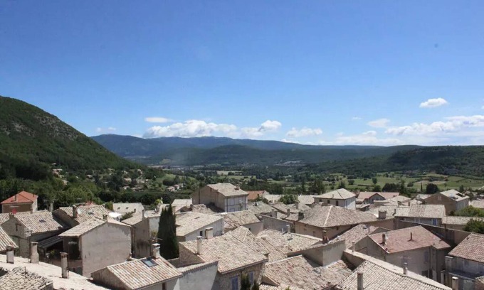 Banon Maison | Maison de ramparts du 17e avec jacuzzi