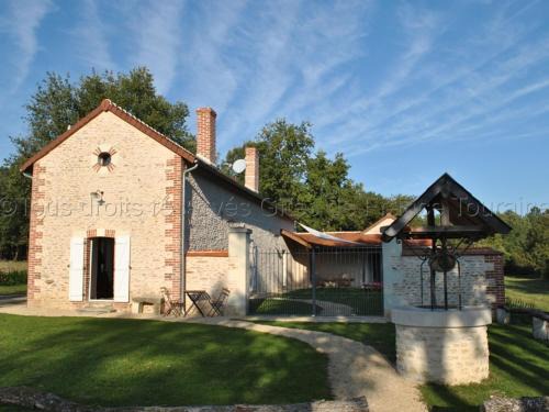 Razines Maison | Maison de Vigneron Restaurée avec Jardin Clos, Équipement Complet, au Cœur d'une Forêt - FR-1-381-218