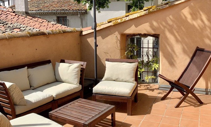 Marseillan Maison | Maison de village avec terrasse tropézienne.