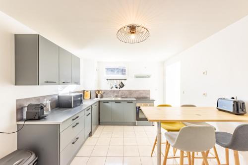 Valence Appartement | Maison des bains - 3 chambres - Jardin - Wifi