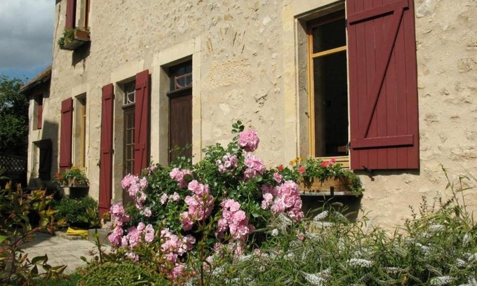 Crannes-en-Champagne Maison | Maison du XVe restaurée avec cheminée, jardin clos et bar privé - FR-1-410-127