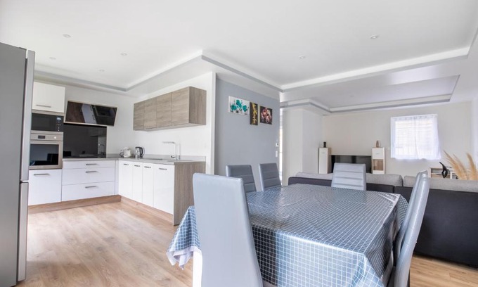 Floirac Maison | Maison duplex 3 chambres à 6km de Bordeaux centre