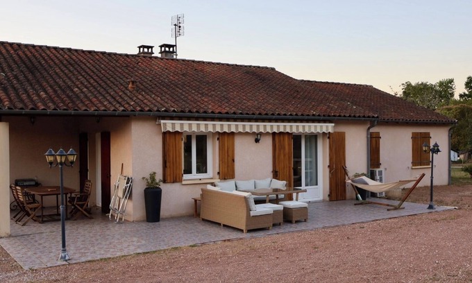 Saint-Pierre-de-Cole Maison | MAISON EN PERIGORD VERT, 8 PLACES