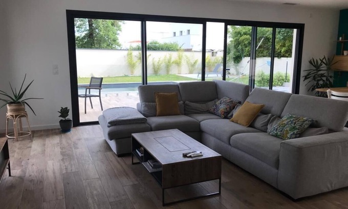 Toulouse Metropole Maison | Maison Ensoleillée Pibrac