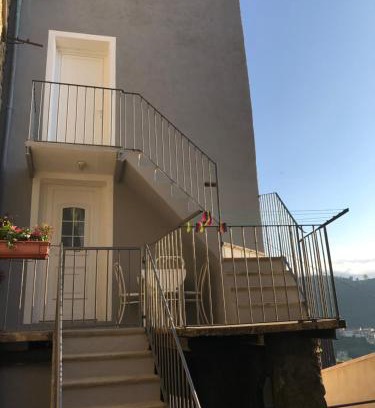 Guiselle Maison | Maison entière tout équipé 4 chambre possibilité de 10 couchage Venaco Centre Corse