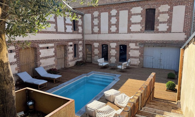 Eu Maison | Maison Eudoise, swimming pool and spa