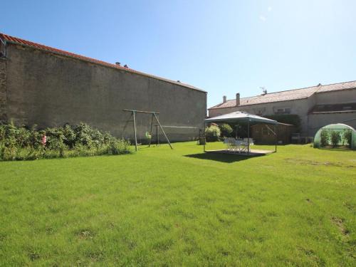 Saint-Just-Malmont Maison | Maison familiale près du Parc Régional du Pilat - FR-1-582-49