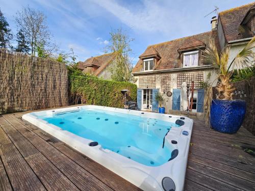 Saint-Arnoult Maison | Maison familiale 12 couchages, spa et terrasse