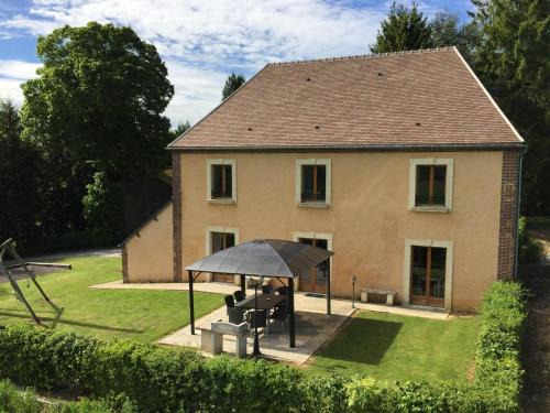 Feings Maison | Maison familiale avec jardin clos, jeux extérieurs, wifi et tout confort au cœur du Parc du Perche - FR-1-497-10