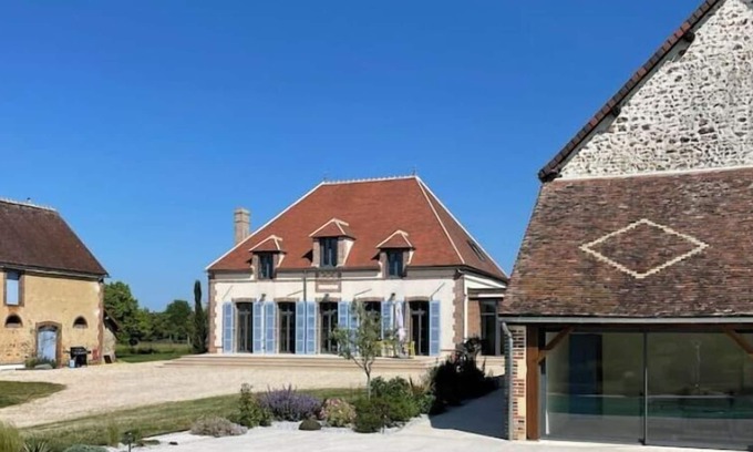 Montholon Maison | Maison Familiale en Bourgogne à 1h30 de Paris