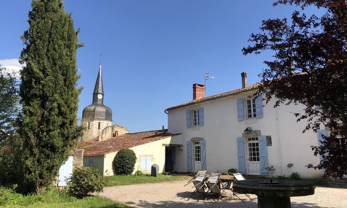 La Jonchere Maison | Maison familiale en sud Vendée à 10' des parcs d'attraction et à 20' des plages.