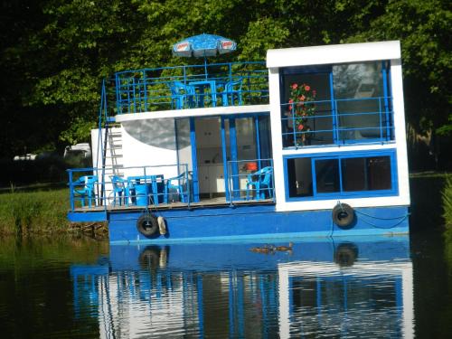 Cuisery Location De Bateaux | Maison flottante sur la seille