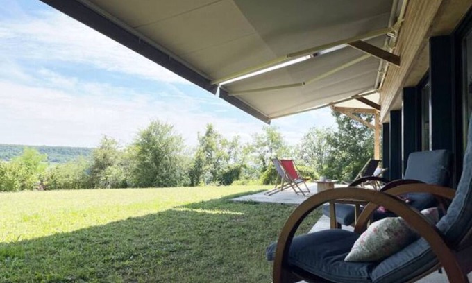 Lendou-en-Quercy Maison | Maison contemporaine en bois avec piscine