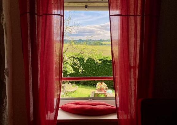 Saint-Laurent-de-Terregatte Lit Et Petit-Déjeuner | Maison d'hôtes l'Angevinière, chambre des Anges proche Mont-Saint-Michel