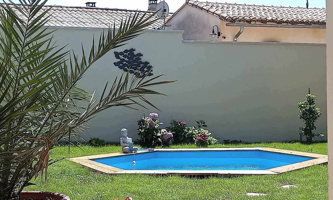 Saint-Quentin-la-Poterie Maison | Maison Chaleureuse Sans vis à vis Avec une Piscine Privée