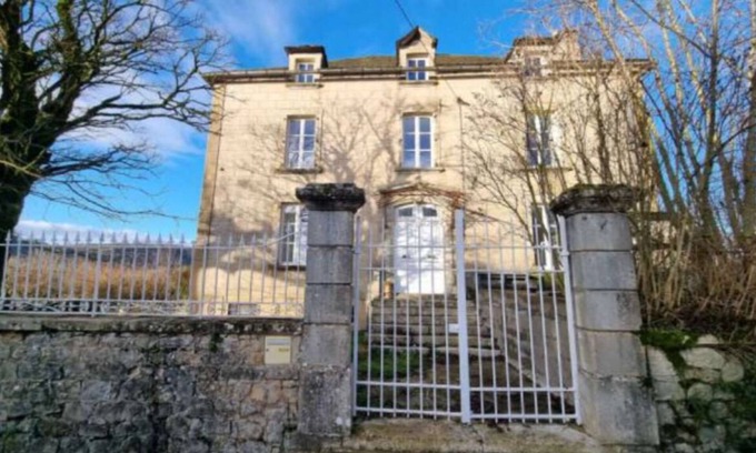 Saint-Saturnin-de-Lenne Maison | Maison de Maître au cœur de la Vallée de l’Aubrac