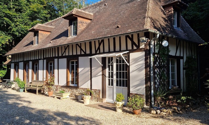 Bernay Maison | Maison individuelle au bord de la rivière
