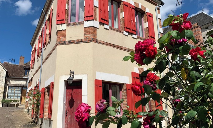 Mennetou-sur-Cher Maison | Maison Jeanne d'Arc, au cœur de la cité médiévale