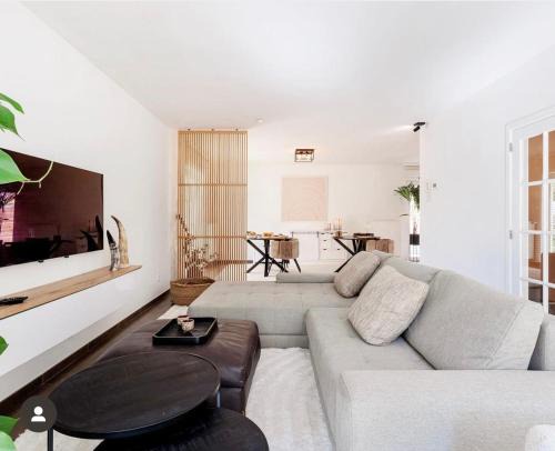 Halle-Booienhoven Maison | Maison La Belle Cosy 2-bedroom house with jacuzzi & airco