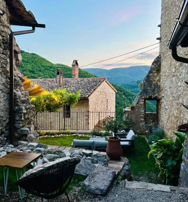 Vallo di Nera Maison | Maison Le Calle