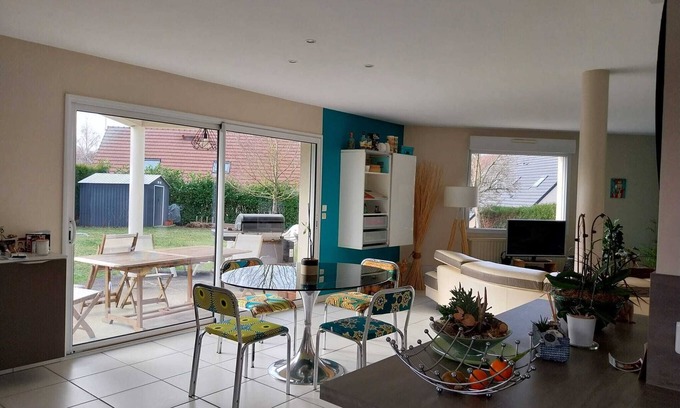 Salouel Maison | Maison Lumineuse Avec Jardin à 1h de Paris et Lille