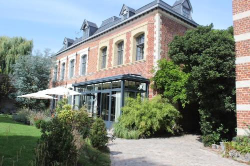 Valenciennes Lit Et Petit-Déjeuner | Maison Mathilde
