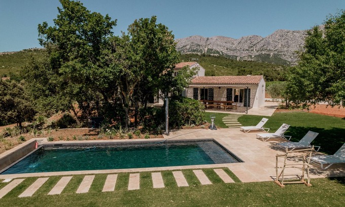Puyloubier Maison | Maison MIP villa neuve au milieu des vignes avec Piscine chauffée