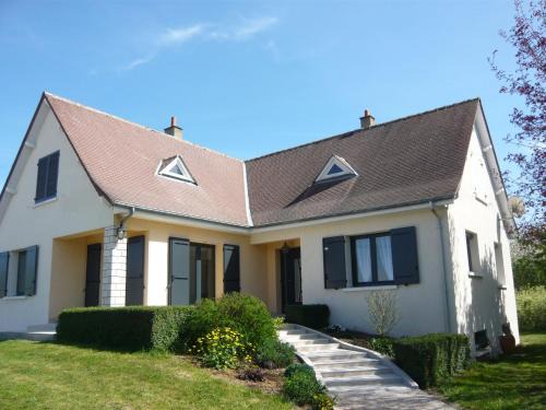 Epieds-en-Beauce Maison | Maison moderne avec jardin, animaux acceptés, Wi-Fi, stationnement privé - FR-1-590-539