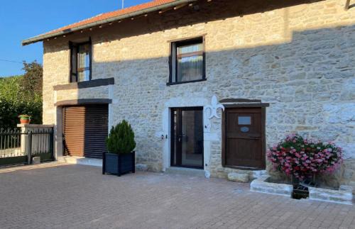 Saint-Martin-du-Mont Appartement | Maison neuve tout confort, deux chambres