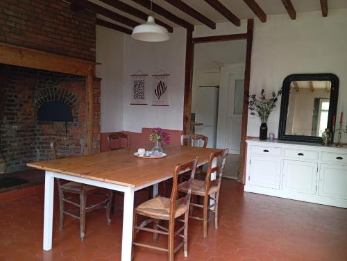 Pierrecourt Maison | Maison normande adossée à la forêt