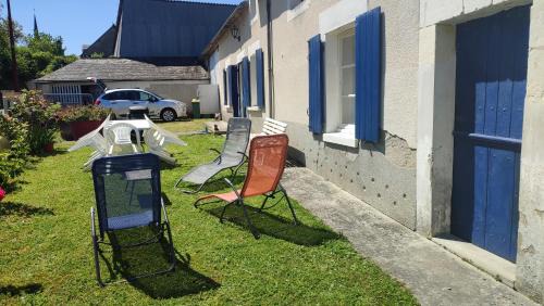 Lucay-le-Male Maison | Maison plain pied, 2 chambres, longère typique , fraiche, dans bourg avec tous commerces