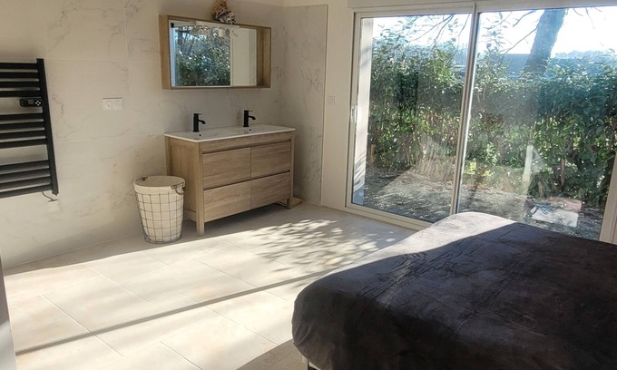 Petitefontaine Maison | GITE ( B) PMR Bord d Étang Pèche Gratuit . Animaux de Compagnie Acceptés !