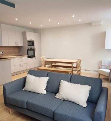 Agen Appartement | maison quartier préfecture 4 chambres 3 sdb wifi