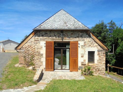 Castelnau-de-Mandailles Maison | Maison spacieuse à Castelnau-de-Mandailles avec cheminée 250 m²