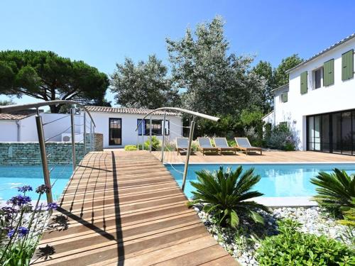 Les Portes-en-Re Maison | Maison spacieuse avec piscine et accès plage - FR-1-434-69