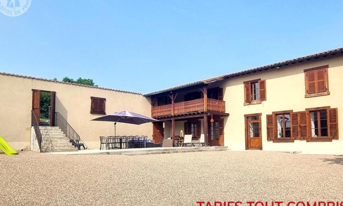 Cezay Maison | Maison spacieuse avec piscine, spa et sauna à Cezay - FR-1-496-297