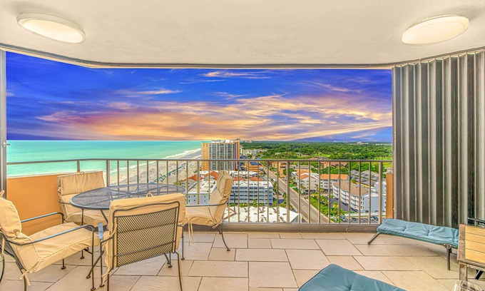 Myrtle Beach Copropriété | Maison Sur Mer - Oceanfront - Snowbirds Welcome-Highly Sought After