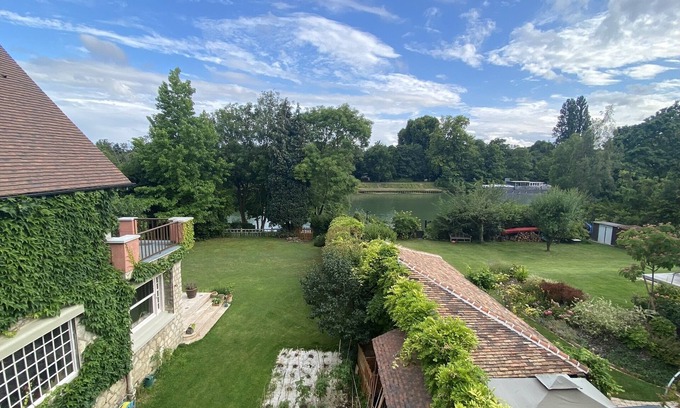Le Port sous la Lune Maison | Maison sur propriété de charme avec accès privé aux bords de Marne