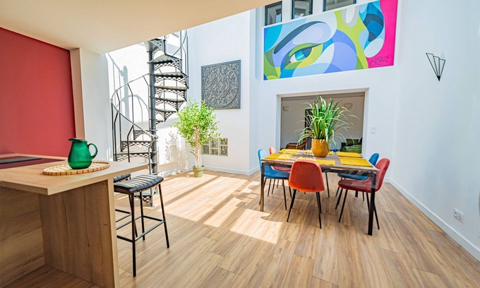 Libourne Maison | Maison type loft avec jacuzzi et terrasse sur les toits